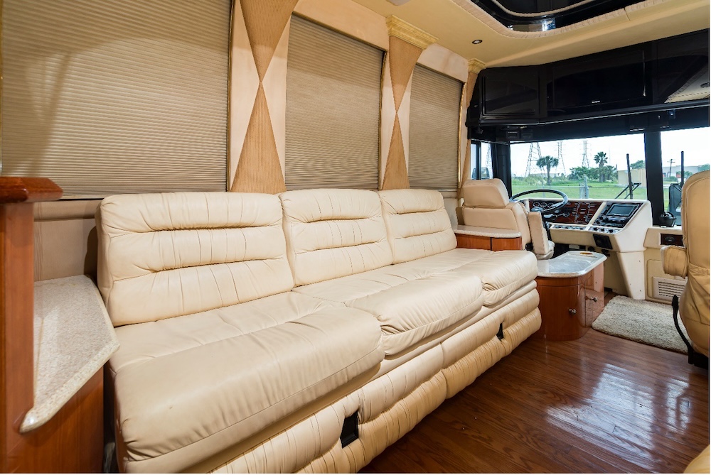 1999 Prevost Liberty XL For Sale