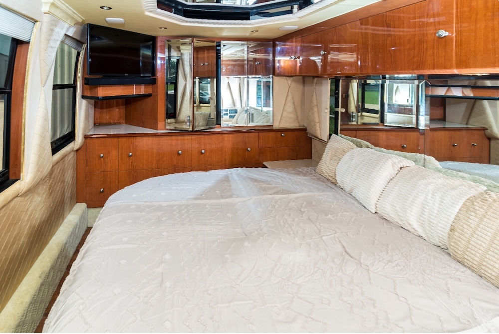 1999 Prevost Liberty XL For Sale