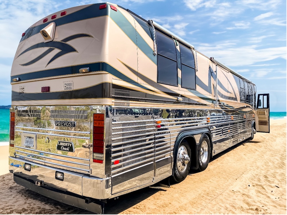 1999 Prevost Liberty XL For Sale