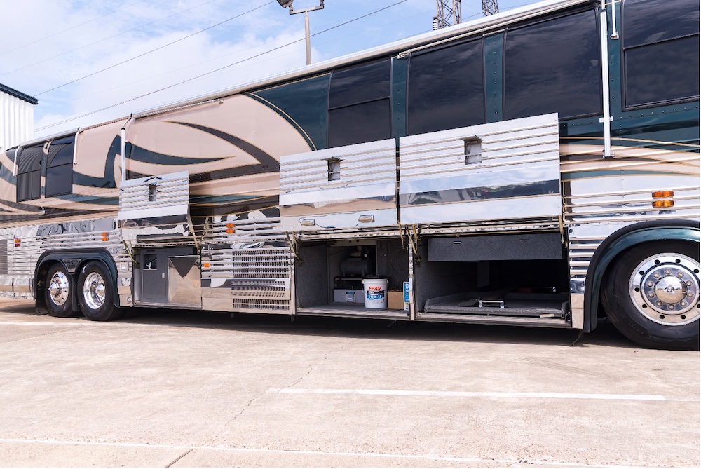 1999 Prevost Liberty XL For Sale