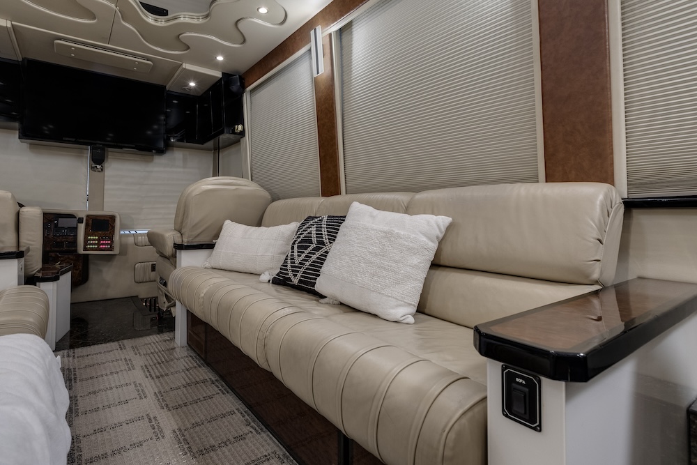 2001 Prevost Vantare XLII For Sale