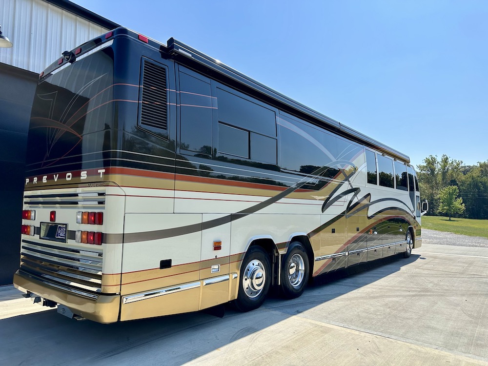 2003 Prevost Featherlite H3-45 For Sale