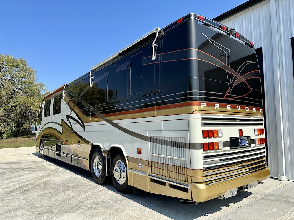 2003 Prevost Featherlite H3-45 For Sale