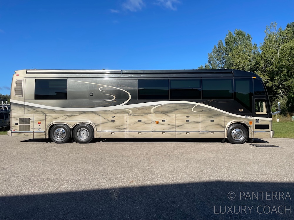 2005 Prevost  Marathon H3-45 For Sale