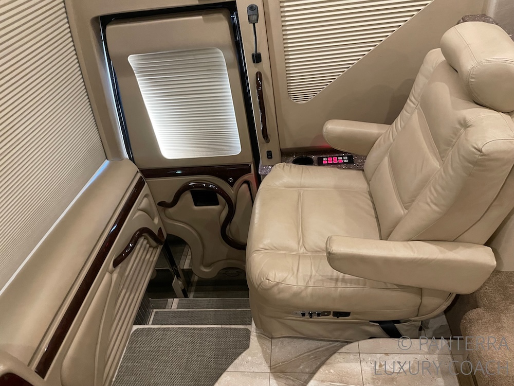 2005 Prevost  Marathon H3-45 For Sale