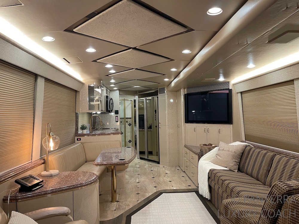 2005 Prevost  Marathon H3-45 For Sale