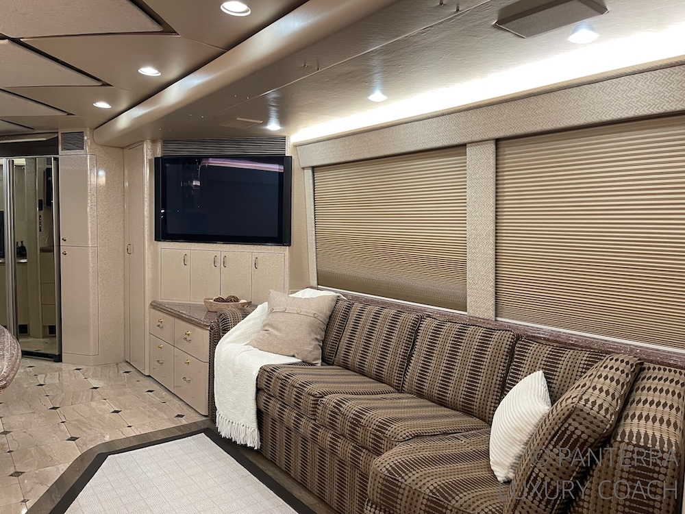 2005 Prevost  Marathon H3-45 For Sale