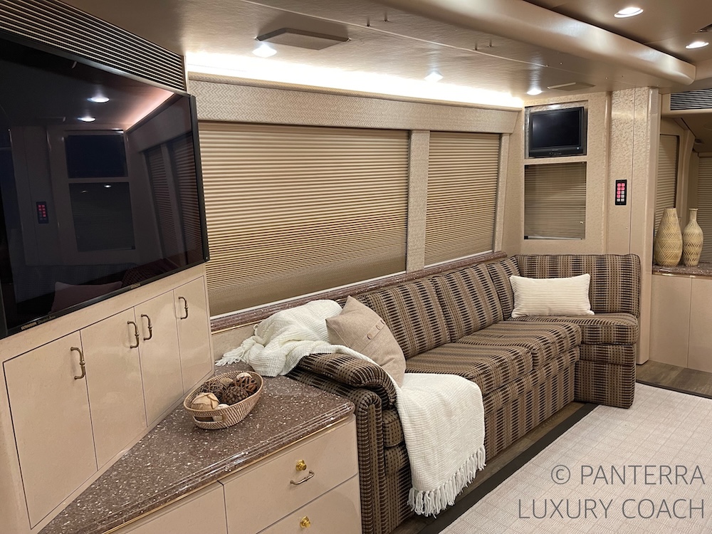 2005 Prevost  Marathon H3-45 For Sale