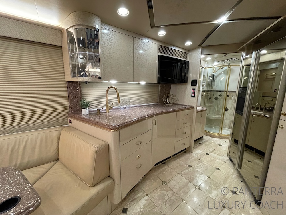 2005 Prevost  Marathon H3-45 For Sale