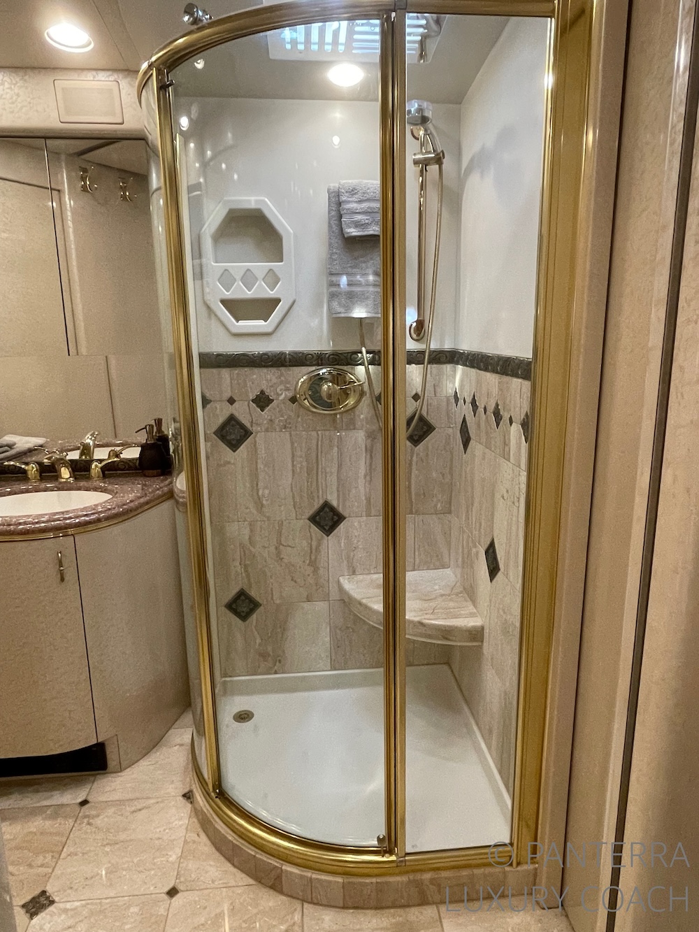 2005 Prevost  Marathon H3-45 For Sale