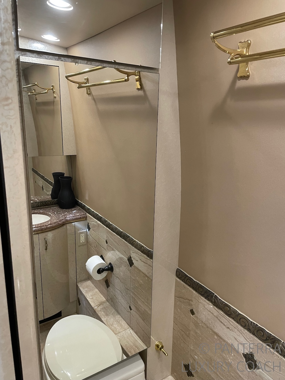 2005 Prevost  Marathon H3-45 For Sale