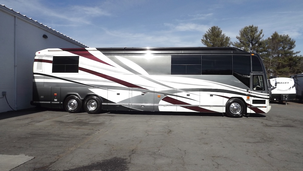 2005 Prevost  Millennium H3-45 For Sale