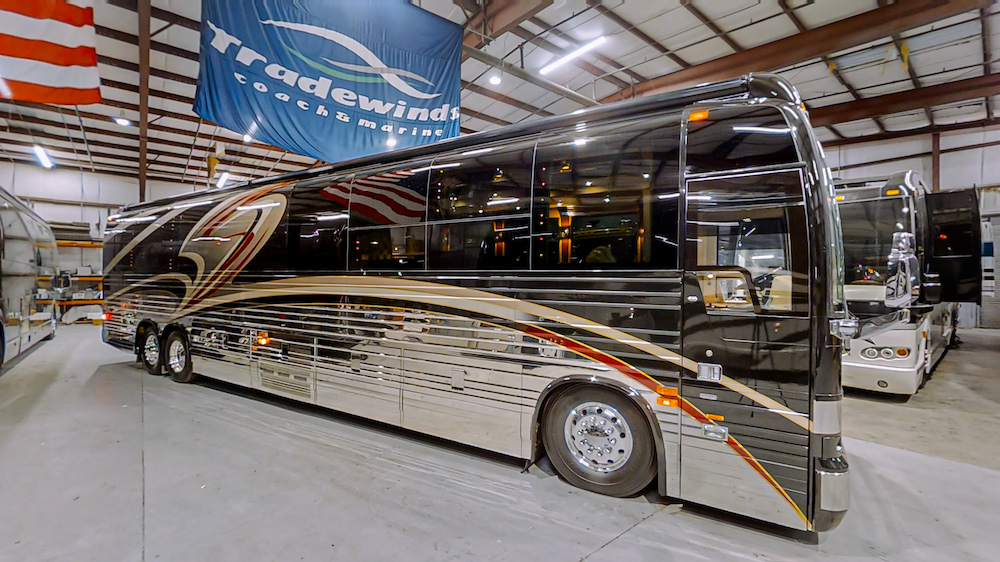 2006 Prevost Legendary XLII H3-45 For Sale