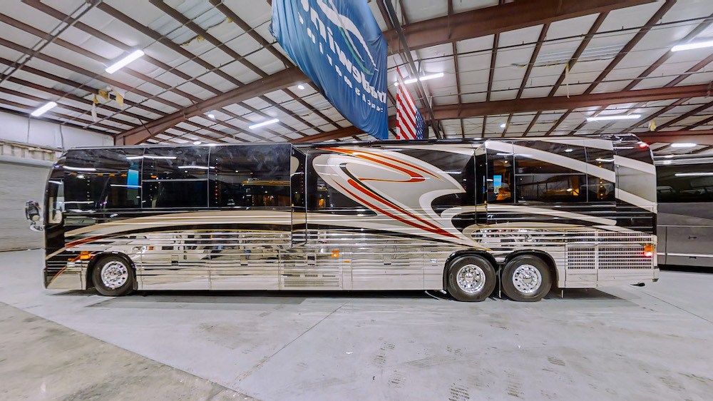 2006 Prevost Legendary XLII H3-45 For Sale