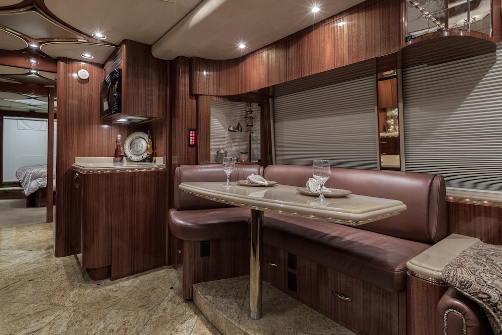 2006 Prevost Marathon XLII For Sale