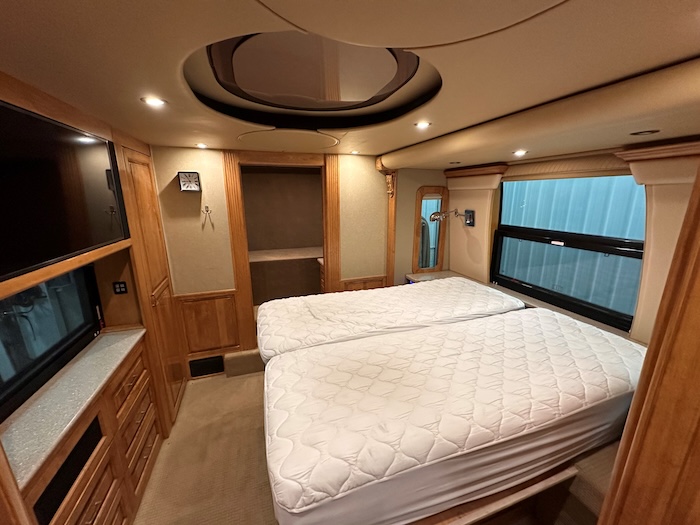 2006 Prevost Royale XLII For Sale