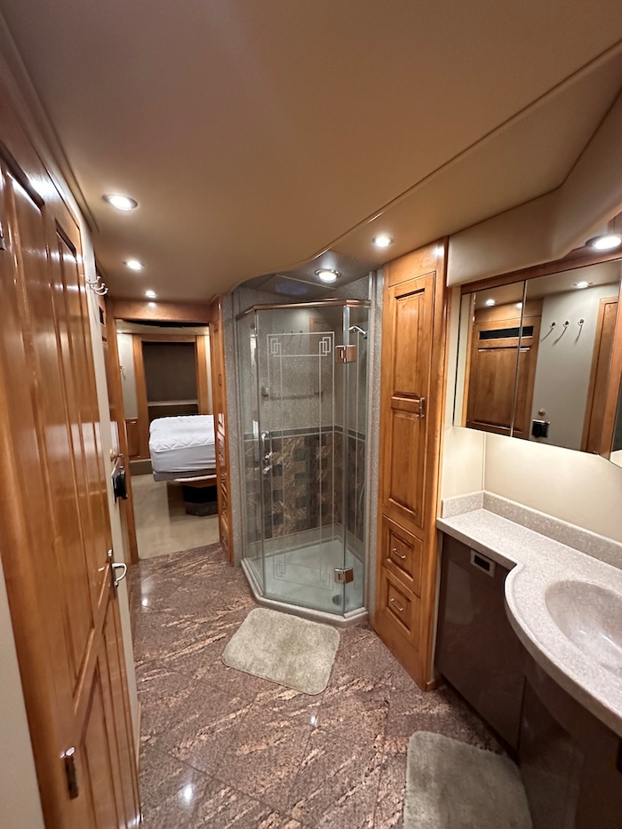 2006 Prevost Royale XLII For Sale