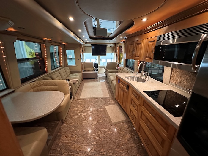 2006 Prevost Royale XLII For Sale