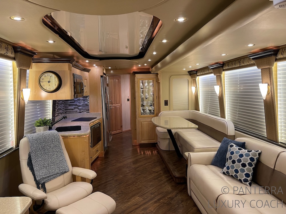 2006 Prevost Royale XLII For Sale