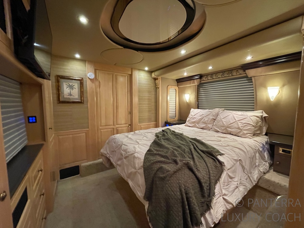 2006 Prevost Royale XLII For Sale