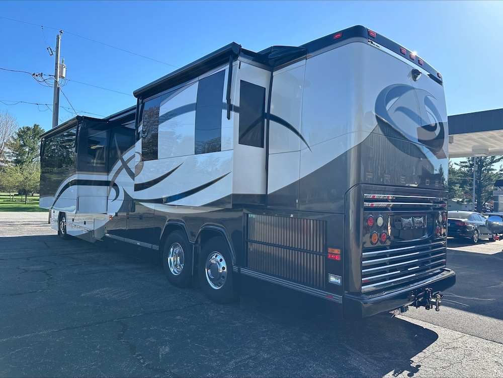 2007 Prevost Featherlite  H3-45 For Sale