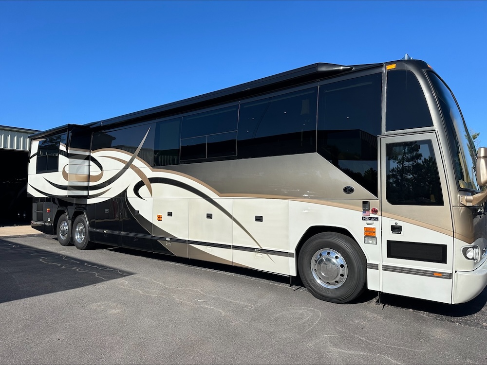 2007 Prevost Featherlite  H3-45 For Sale