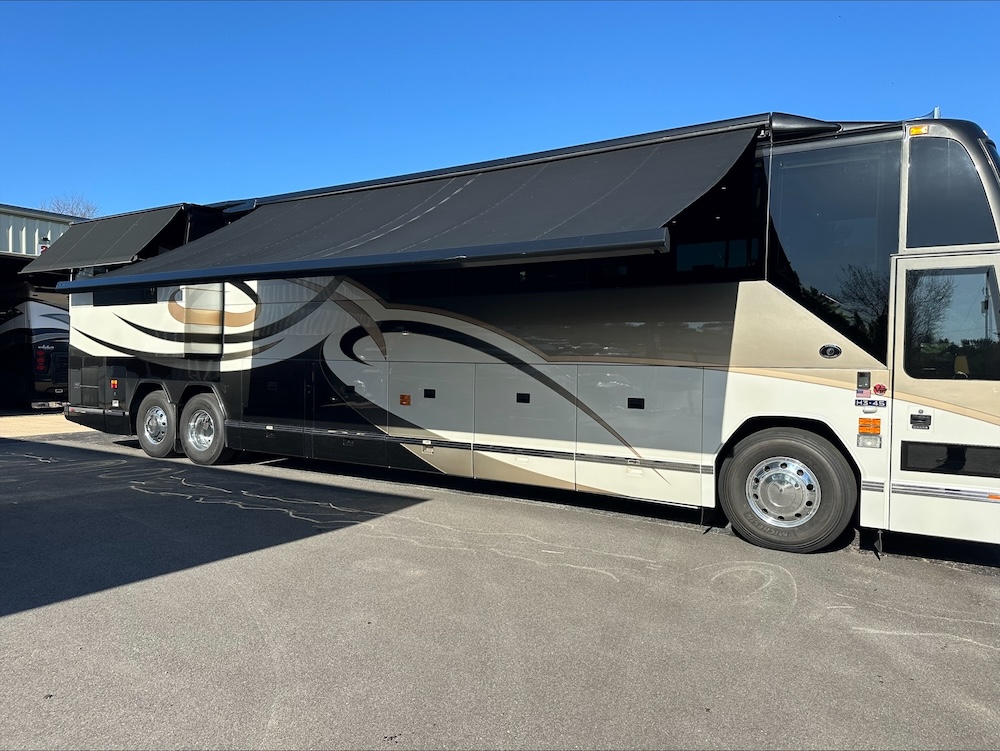 2007 Prevost Featherlite  H3-45 For Sale