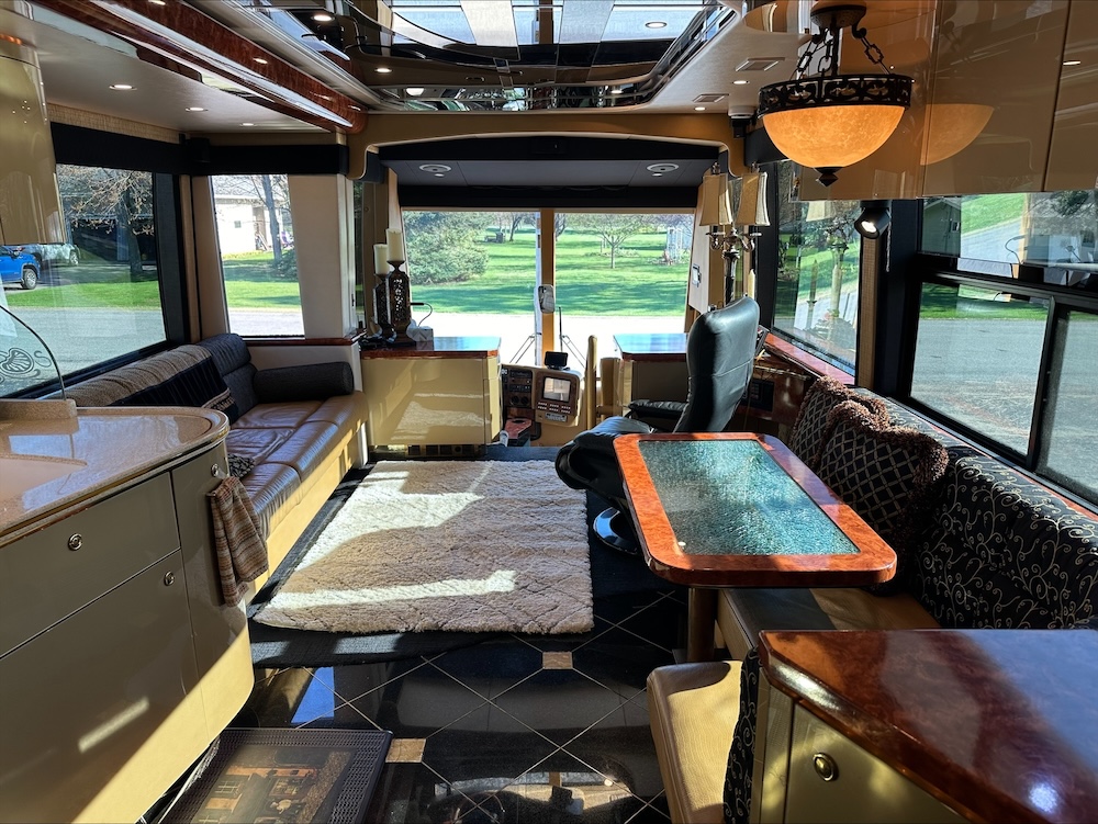 2007 Prevost Featherlite  H3-45 For Sale