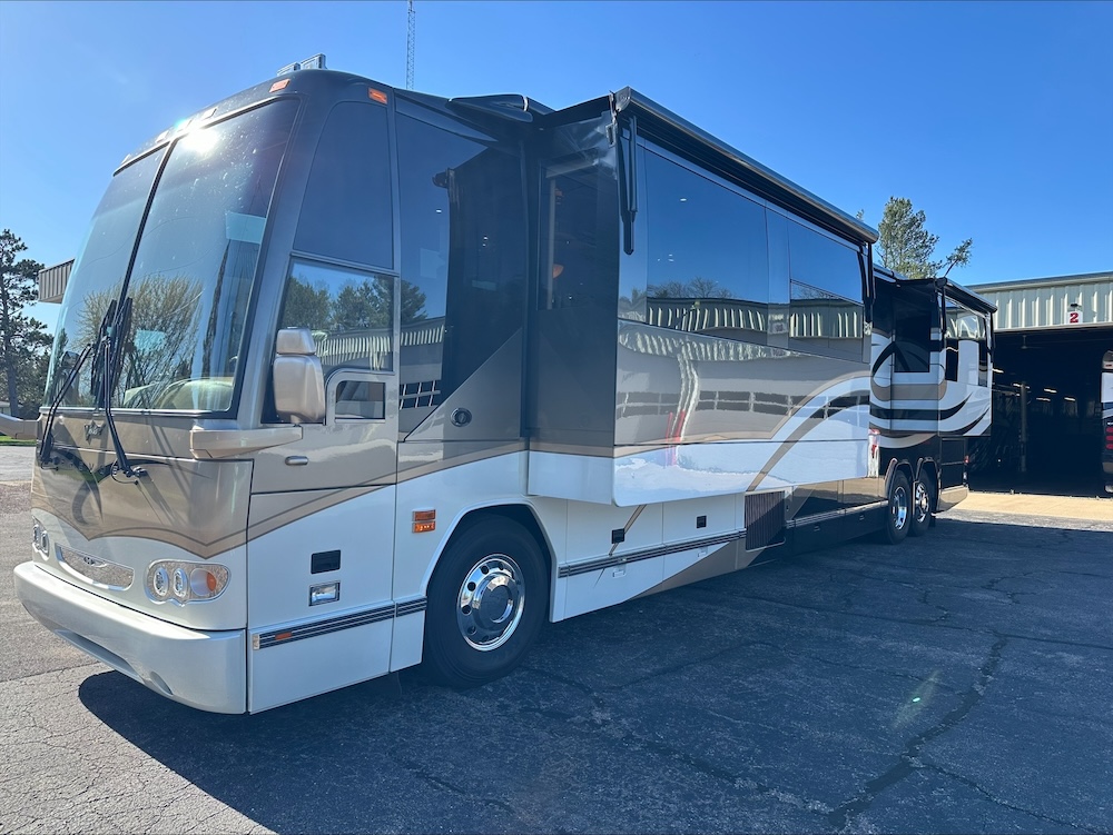 2007 Prevost Featherlite  H3-45 For Sale