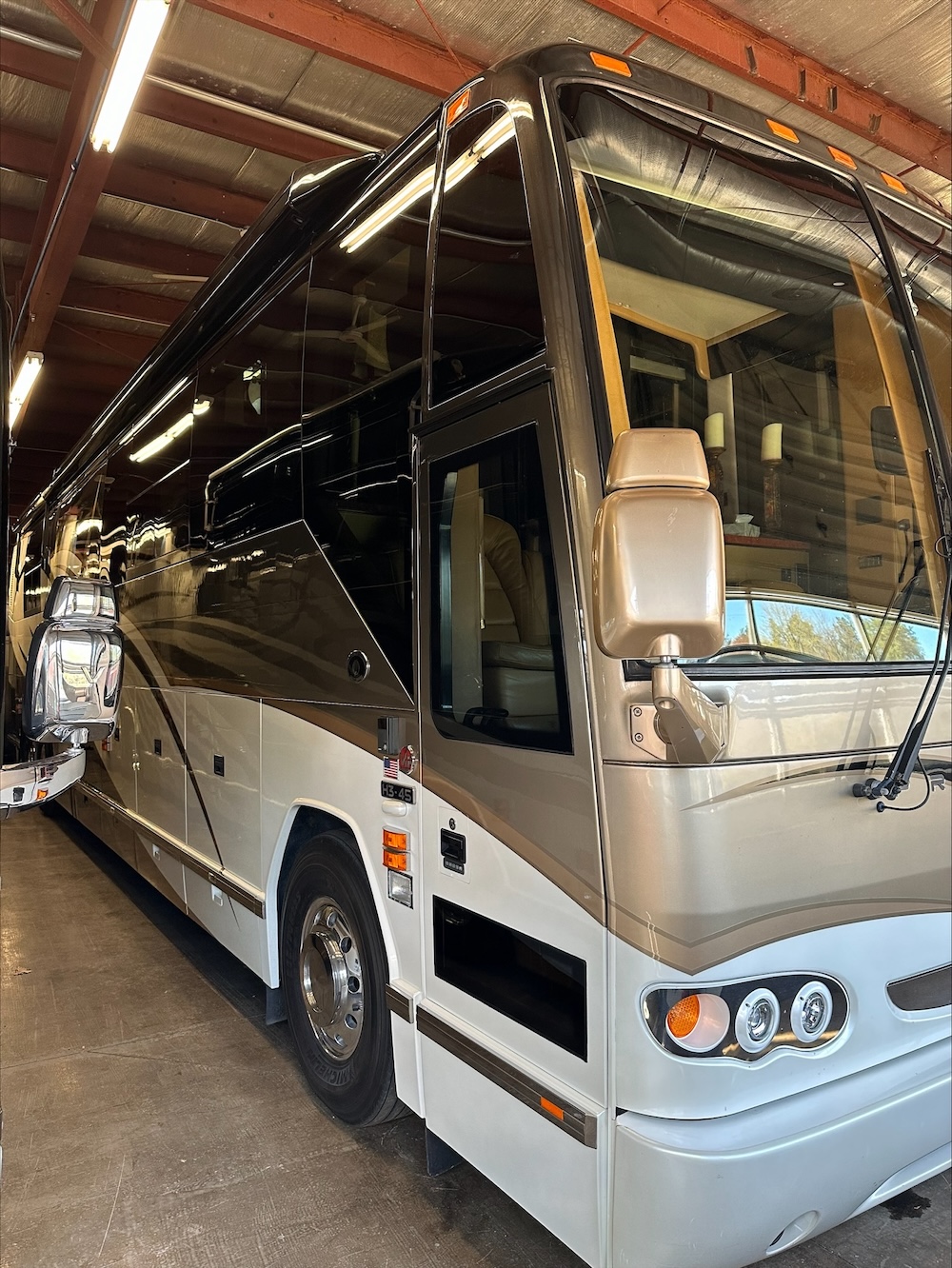 2007 Prevost Featherlite  H3-45 For Sale