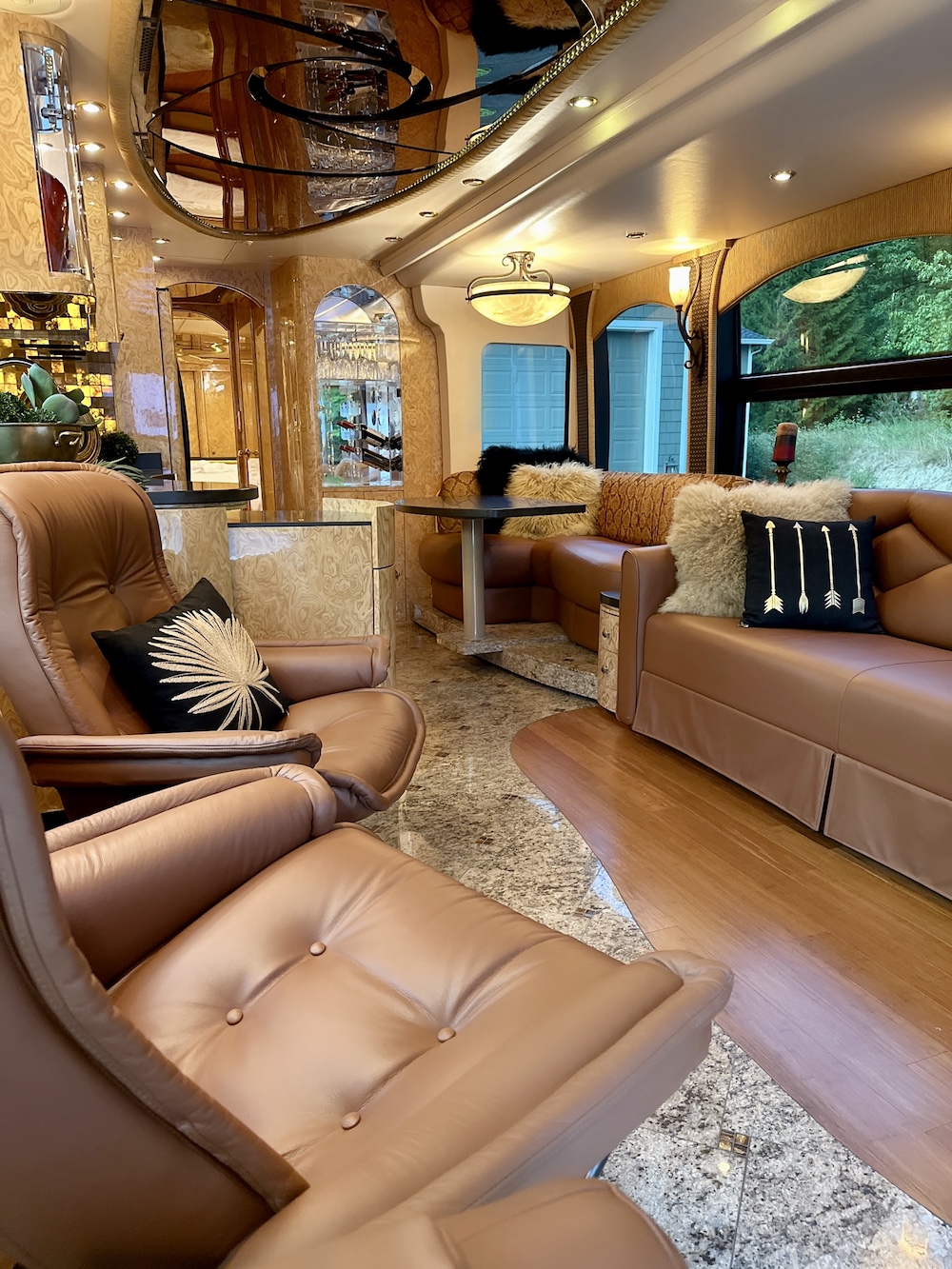 2008 Prevost Millennium H3-45 For Sale