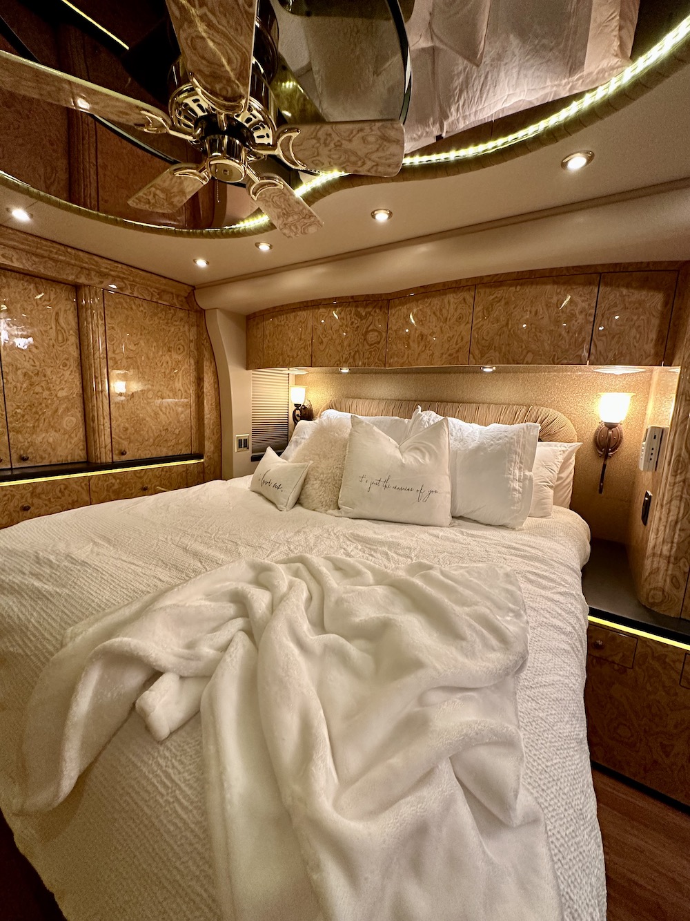 2008 Prevost Millennium H3-45 For Sale