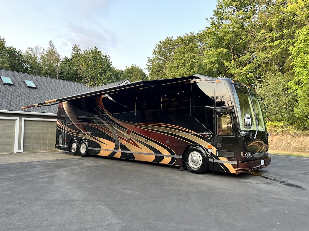 2008 Prevost Millennium H3-45 For Sale