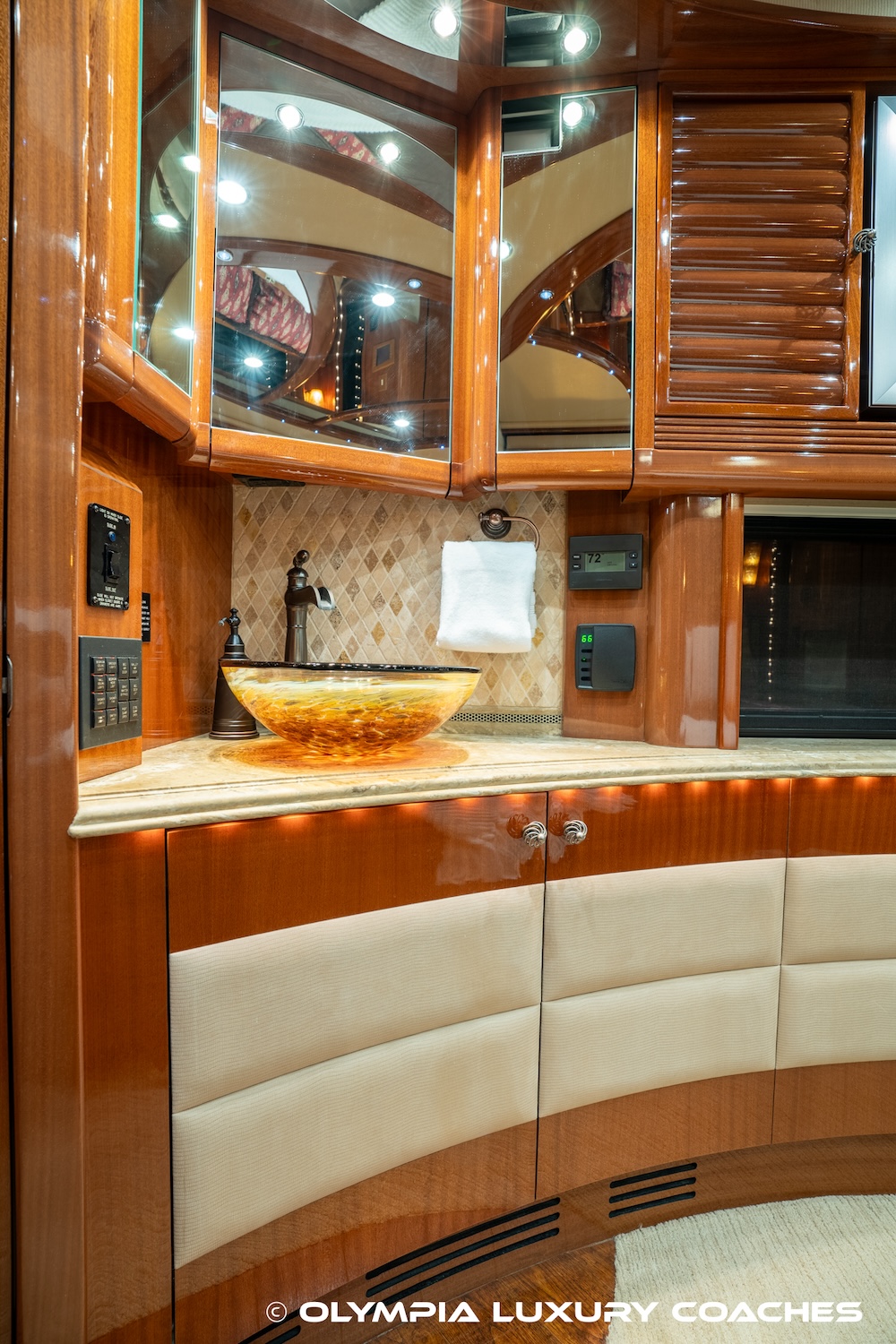 2009 Prevost Liberty  H3-45 For Sale