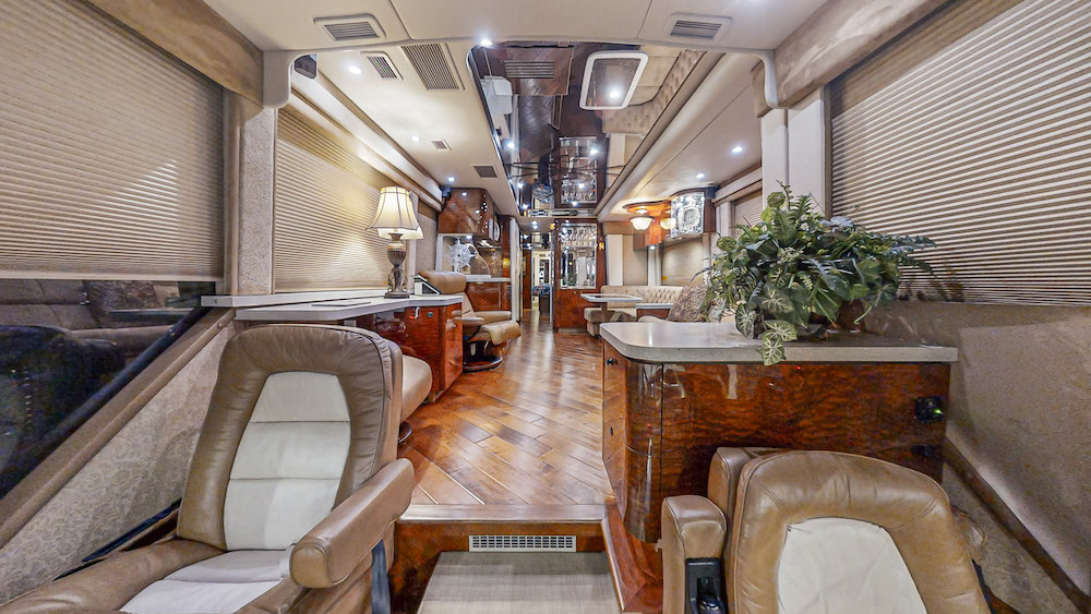 2009 Prevost Featherlite H3-45 For Sale