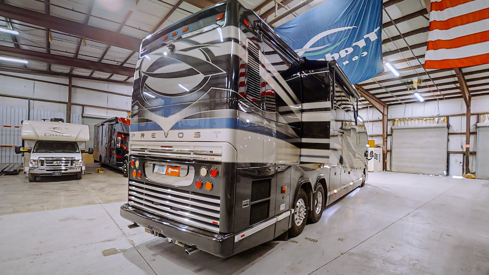 2009 Prevost Featherlite H3-45 For Sale