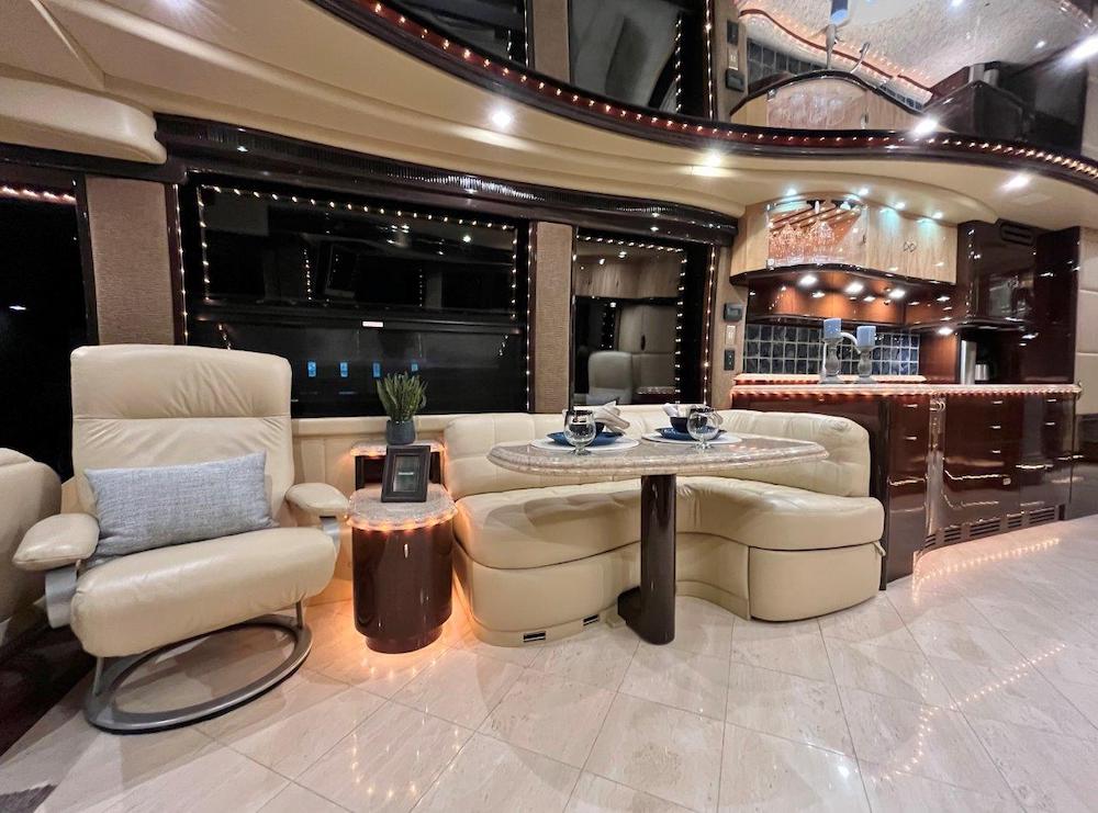 2009 Prevost Liberty H3-45 For Sale