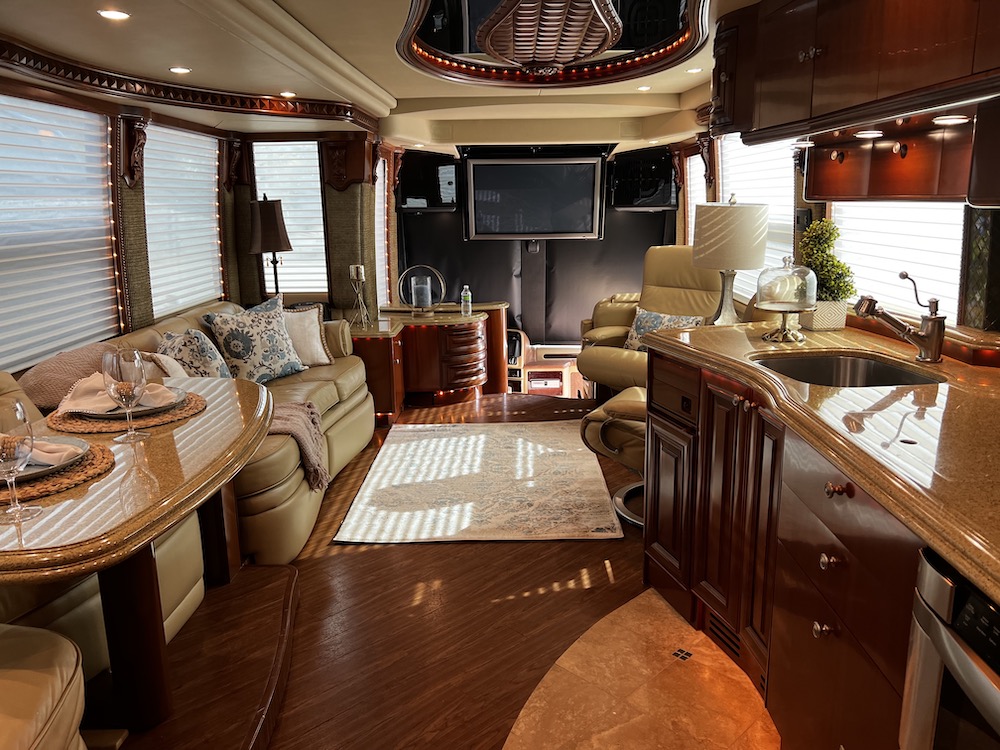 2009 Prevost Liberty H3-45 For Sale