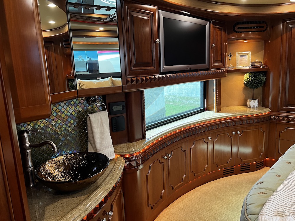 2009 Prevost Liberty H3-45 For Sale