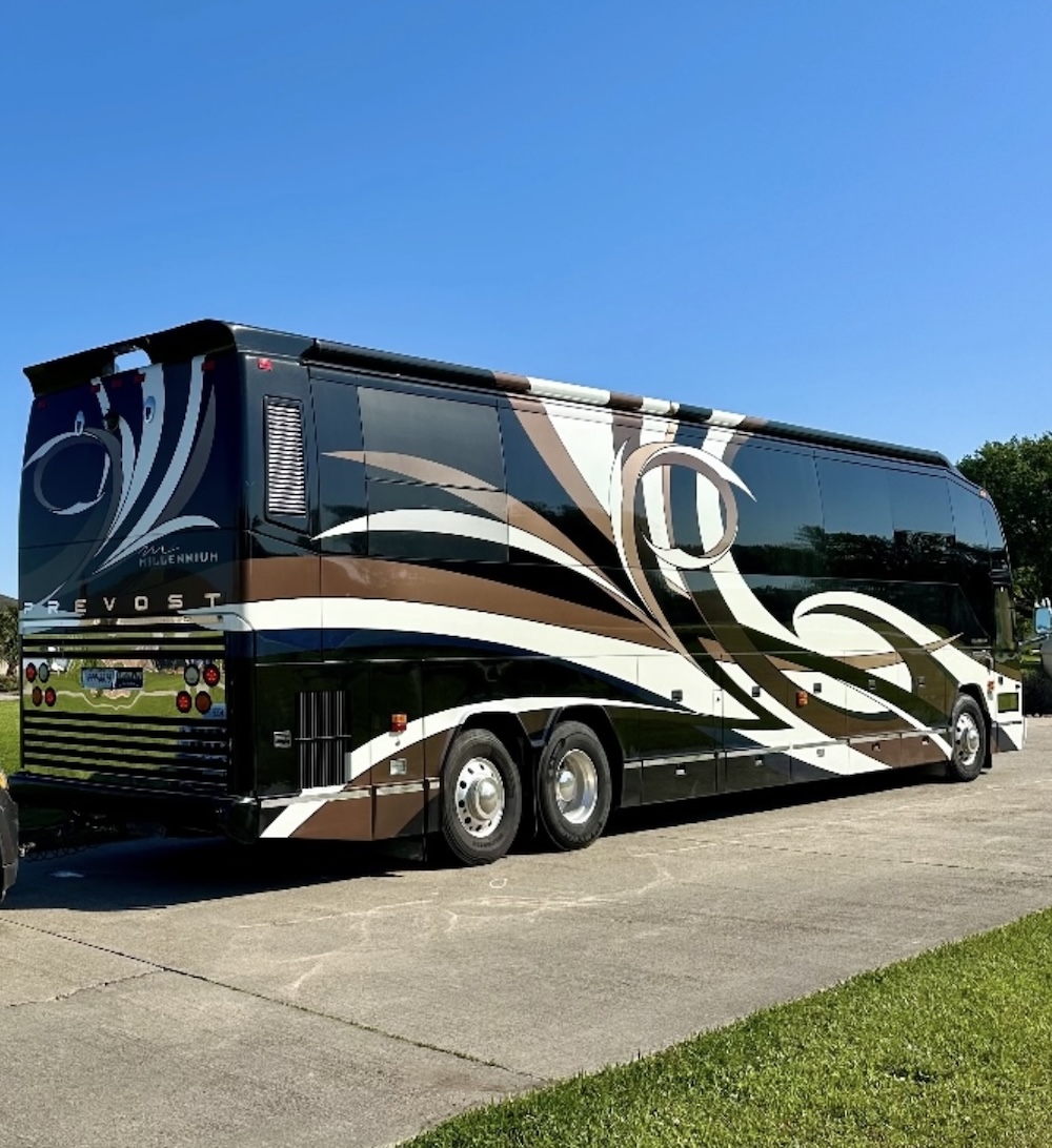 2010 Prevost Millennium  H3-45 For Sale