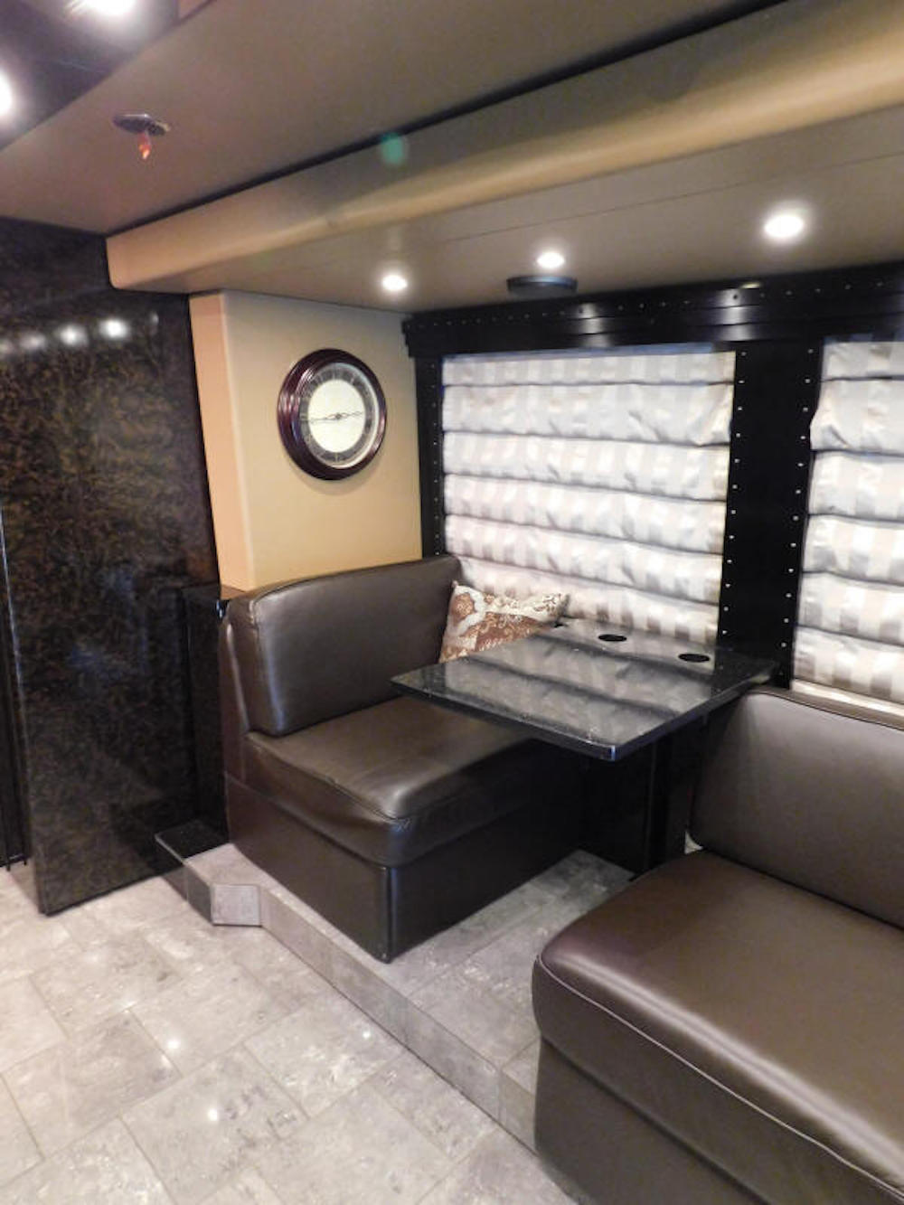 2010 Prevost  H3-45 For Sale