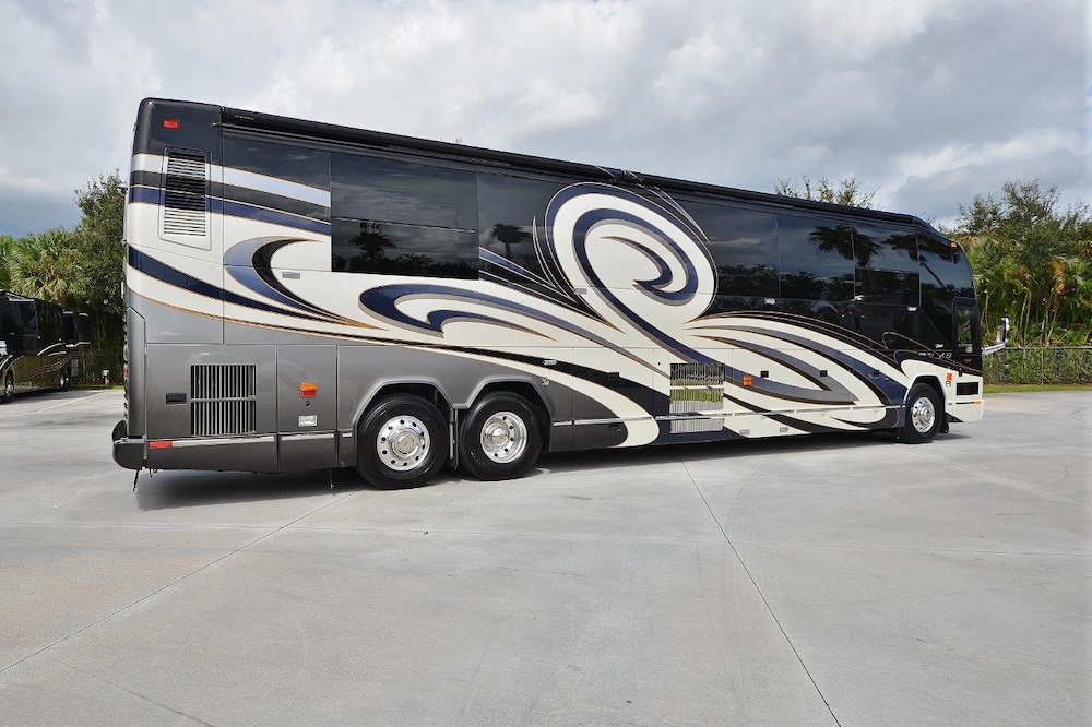 2011 Prevost Liberty H3-45 For Sale