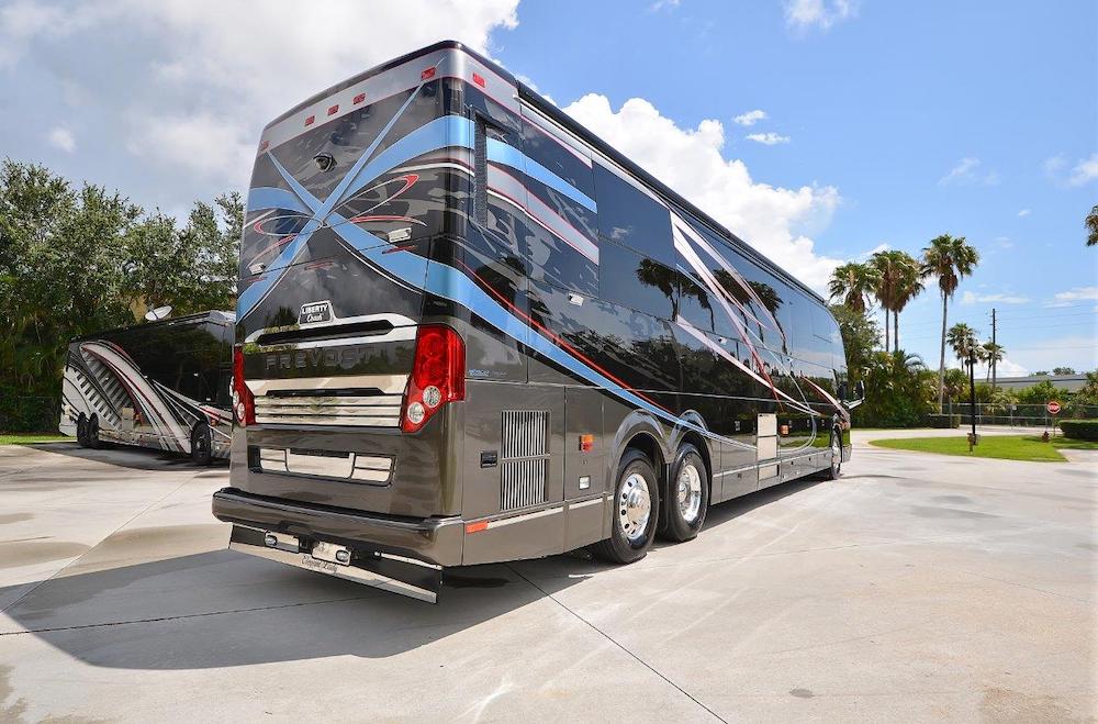 2013 Prevost Liberty H3-45 For Sale