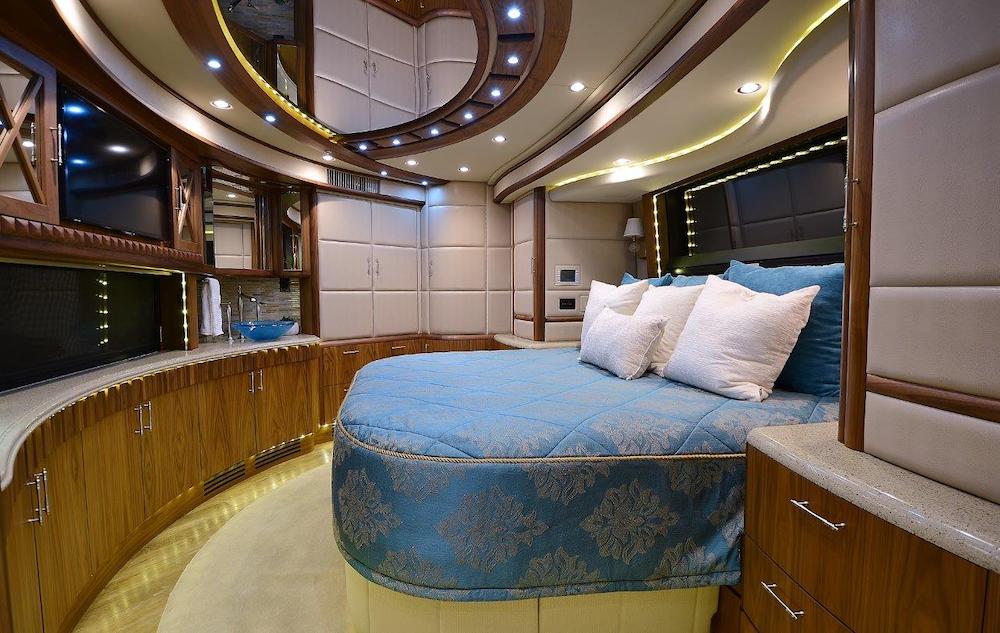 2013 Prevost Liberty H3-45 For Sale