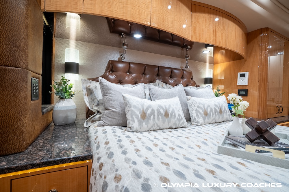 2013 Prevost Millennium H3-45 For Sale