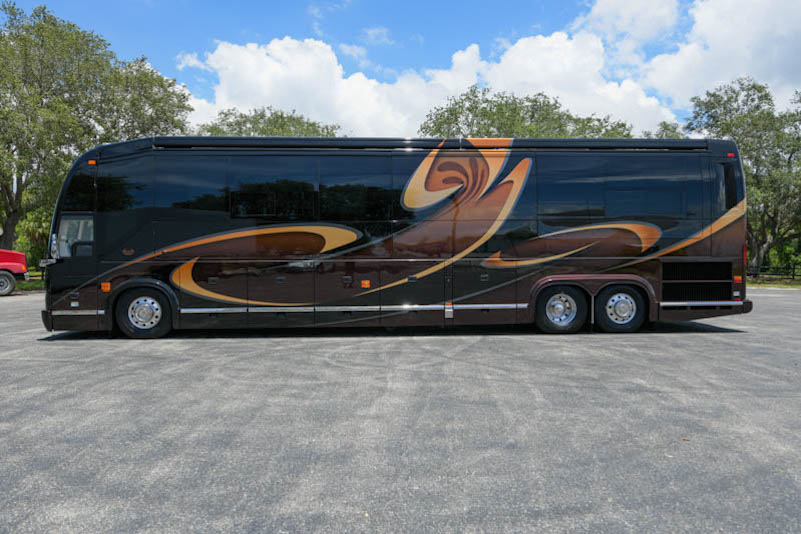 2015 Prevost Marathon H3-45 For Sale