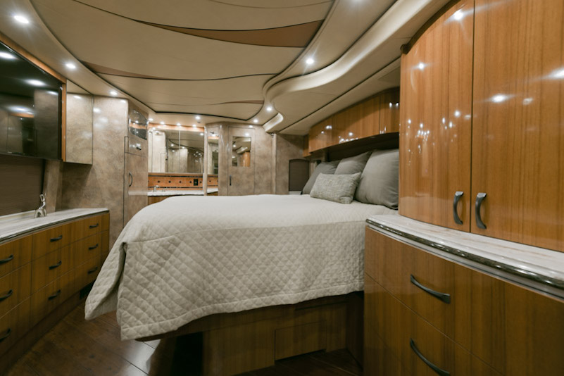 2015 Prevost Marathon H3-45 For Sale