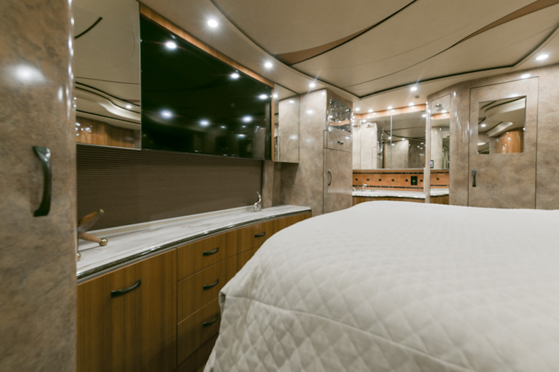 2015 Prevost Marathon H3-45 For Sale