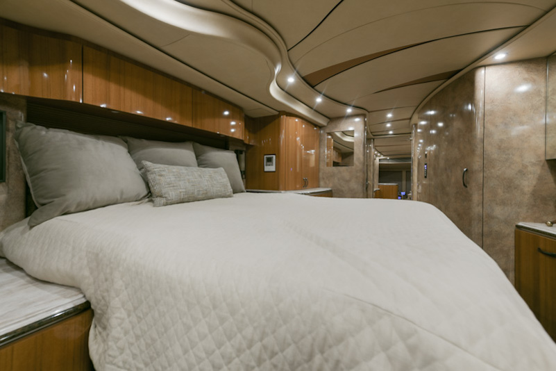 2015 Prevost Marathon H3-45 For Sale