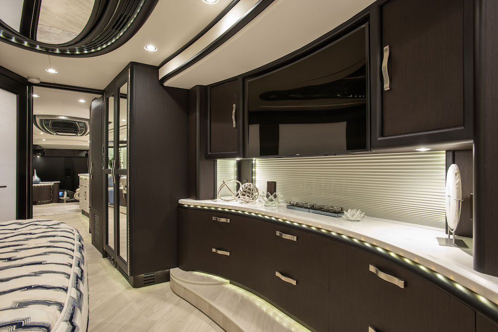 2016 Prevost Liberty H3-45 For Sale